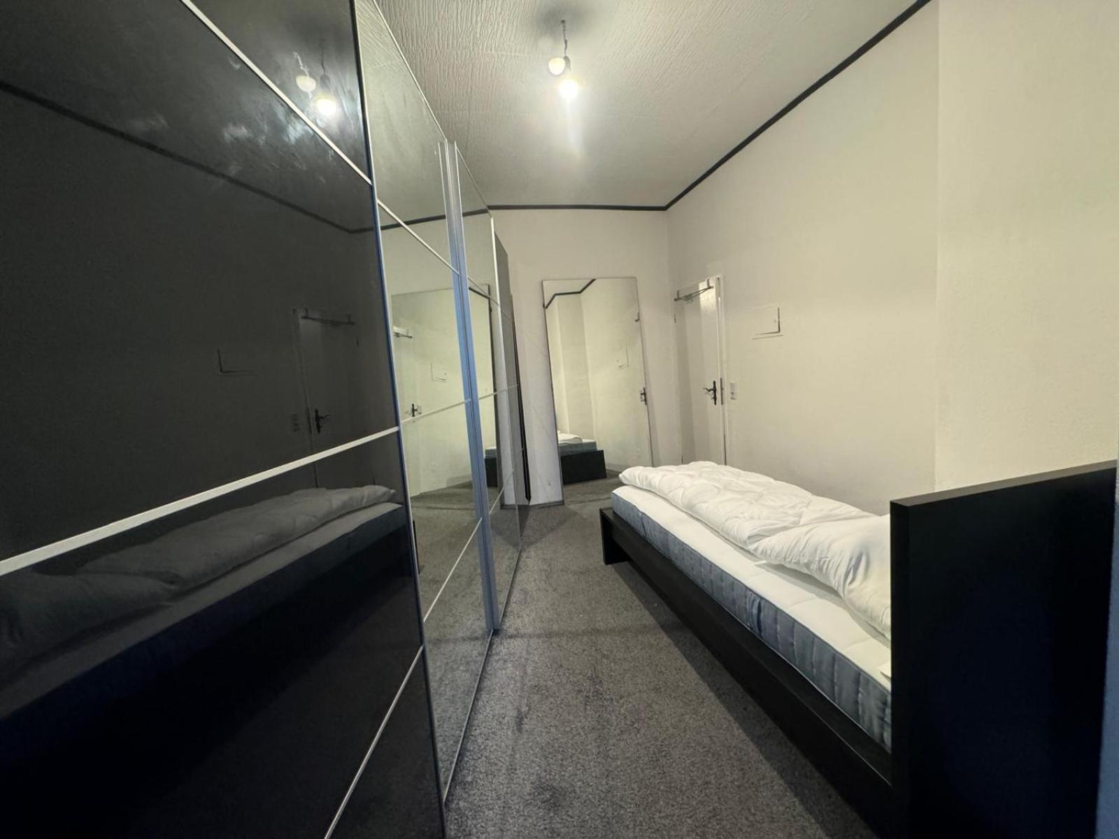 Frankfurt Apartment *